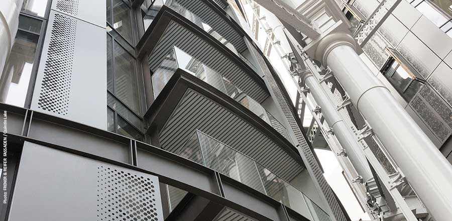 Balcons en acier avec balustrades en verre - Gasholders London - FRENER &amp; REIFER