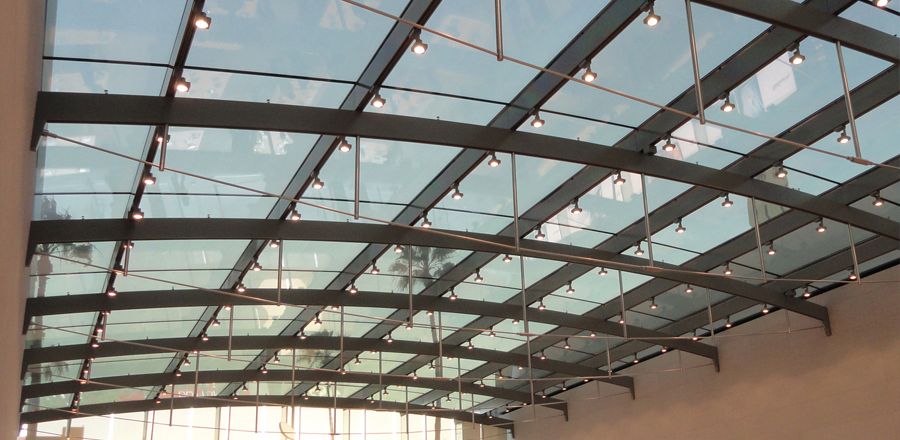 Gebogene Dachverglasung innen – Glasdächer
