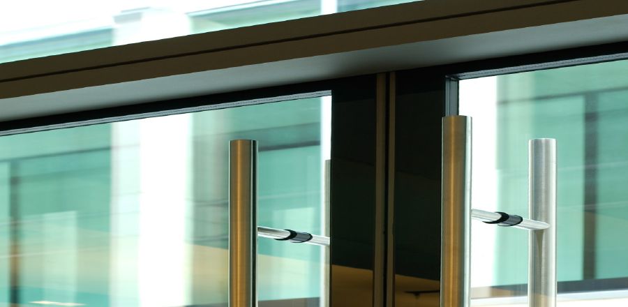 all-glass insulating door Bressanone – pivoted doors