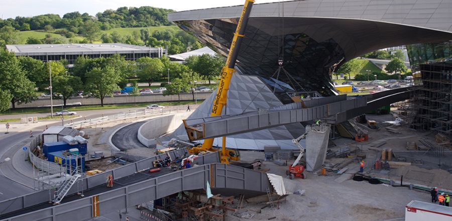 BMW-Welt Trias Brücke