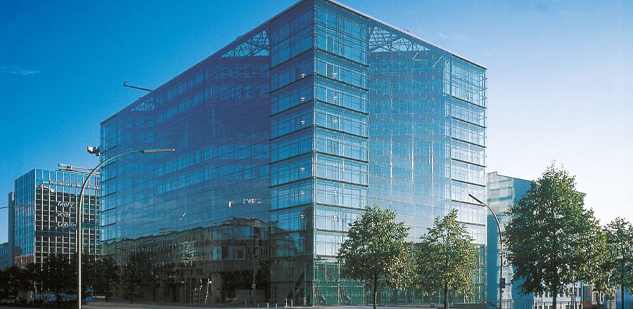 Verwaltungsbau, Deutschland, Hamburg, Punktgehaltene Außenfassade, Primärfassade