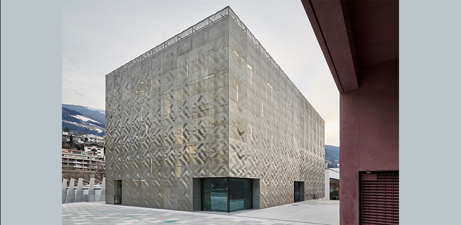 EXTENSION „VERTIKALE“, CLIMBING HALL