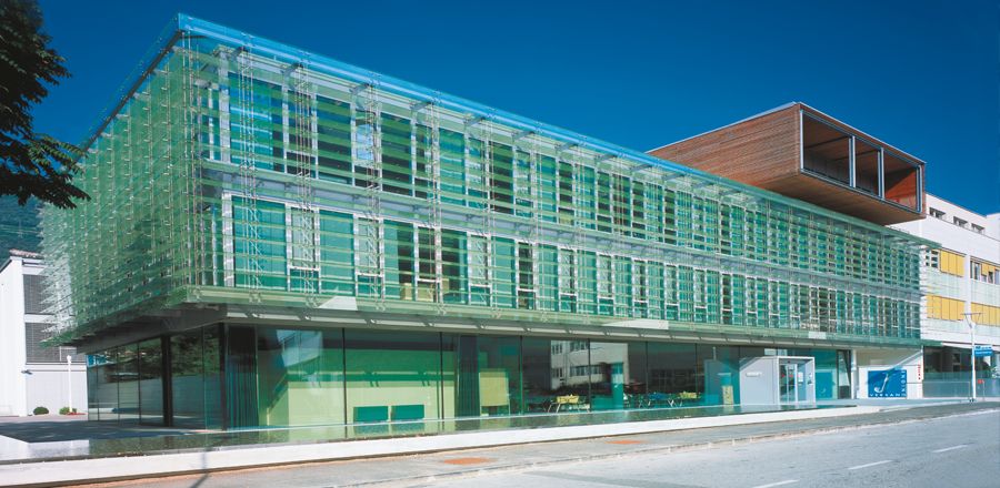 Edificio amministrativo, Italia, Bolzano, De man de, Facciate in vetro