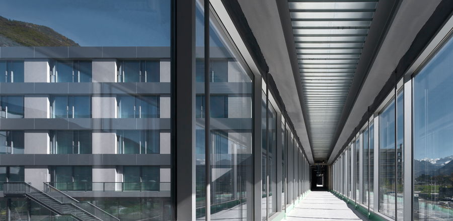 Bolzano hospital with Frener &amp; Reifer  03 –  glass-bridges-soth-facade