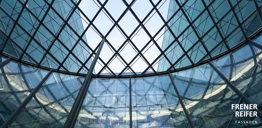 Installation undulating glass façade 08 - Samaritaine Paris - FRENER &amp; REIFER