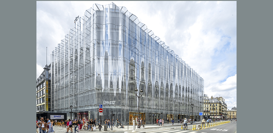 Installation undulating glass façade 02 - Samaritaine Paris - FRENER &amp; REIFER