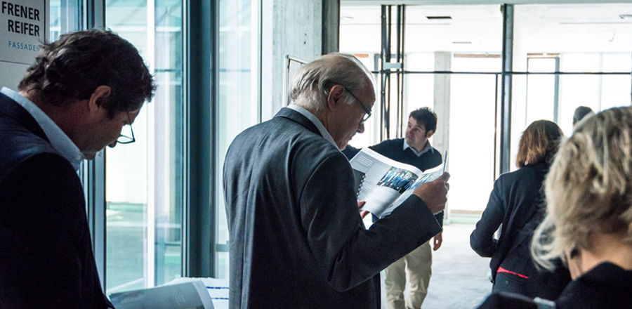 Krankenhaus Bozen mit FRENER &amp; REIFER – Fachexkursion mit 80 Architekten vom AGK.