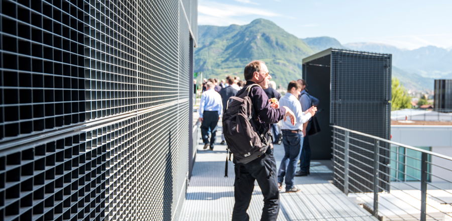 Bolzano hospital with FRENER &amp; REIFER – Presentation of the new facades to AKG.